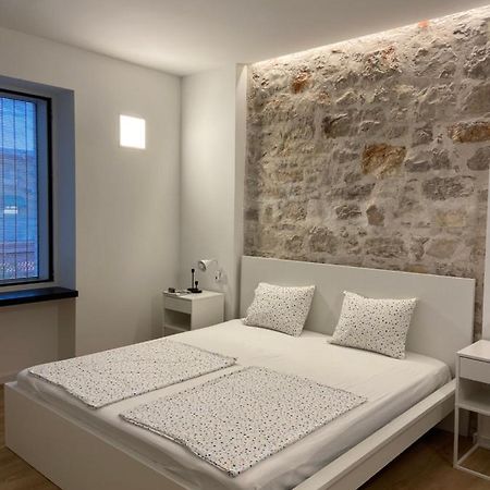 Sobe “Zavjetrina” Apartamento Murter Exterior foto